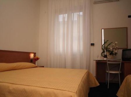 Hotel Masaccio San Giovanni Valdarno Kamer foto